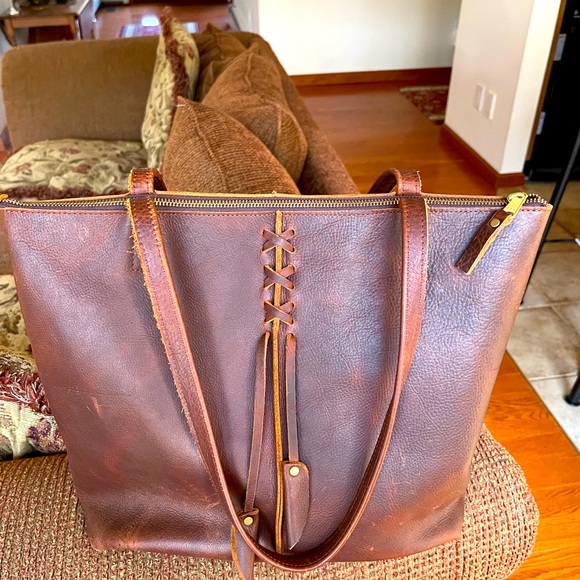 Leather tote - Picture 2 of 7